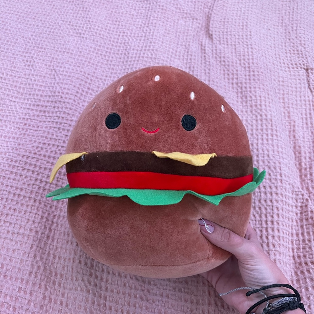 Carl Cheeseburger Squishmallow 8 inch NWT